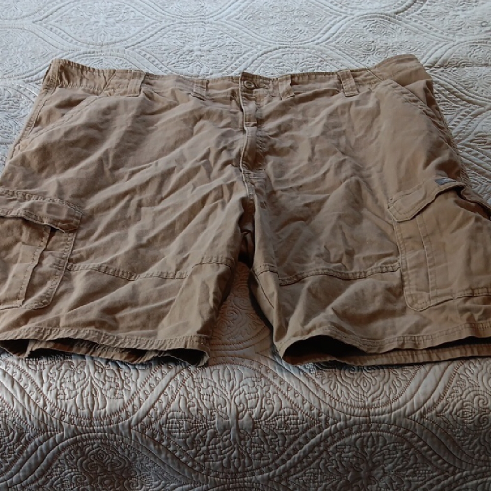 Wrangler Relaxed Fit Men's Tan Cargo‎ Shorts 46